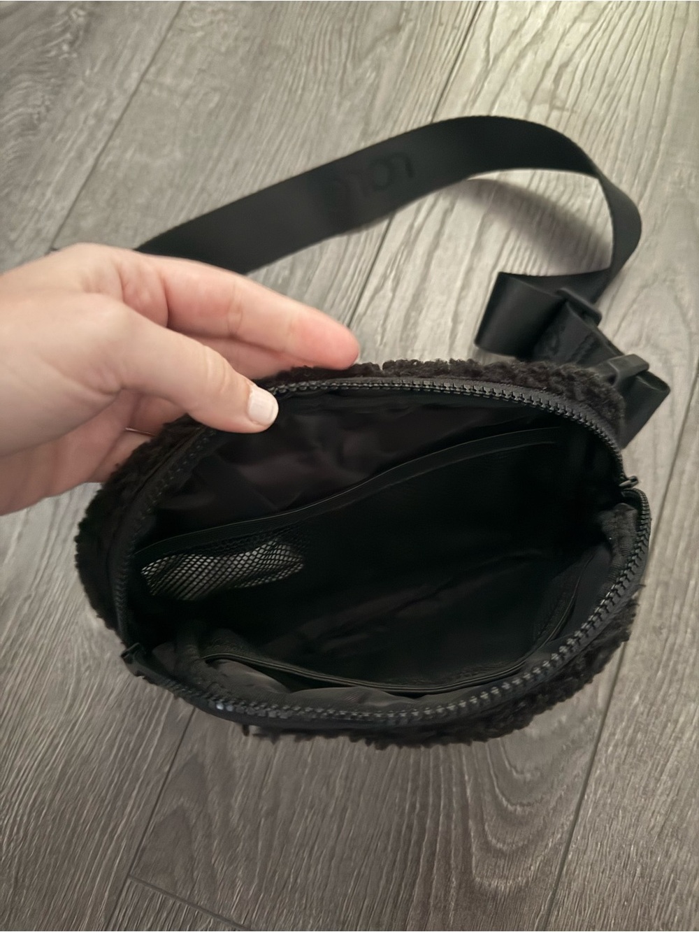 Lole Sherpa Belt Bag - Picture 3 of 4
